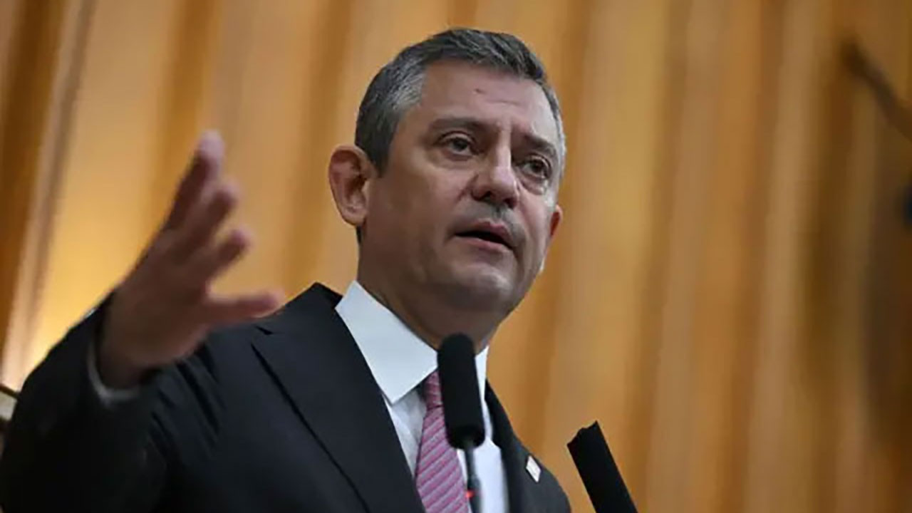 Özgür Özel’den ilk açıklama: Gürsel Tekin’i partiden ihraç ettik