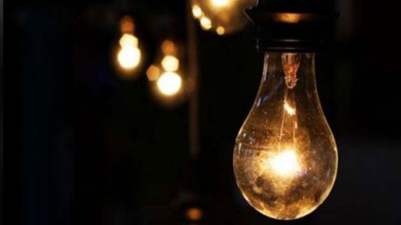 İstanbul'da 22 ilçe karanlığa gömülecek! İstanbul'da elektriğin kesileceği ilçeler ve saatleri İstanbul'da 22 ilçe karanlığa gömülecek! İstanbul'da elektriğin kesileceği ilçeler ve saatleri