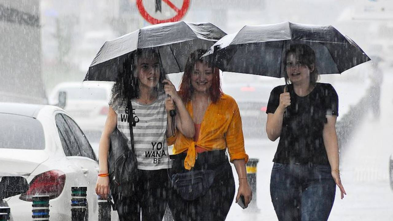 Meteoroloji illeri tek tek sayarak uyardı: Gök gürültülü sağanak ve kuvvetli rüzgar alarmı