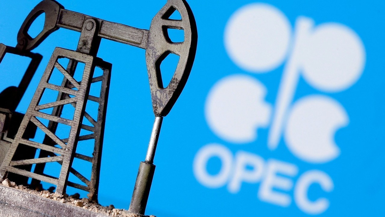Petrol fiyatları OPEC+'nın üretim artıracağı iddialarıyla düştü Petrol fiyatları OPEC+'nın üretim artıracağı iddialarıyla düştü