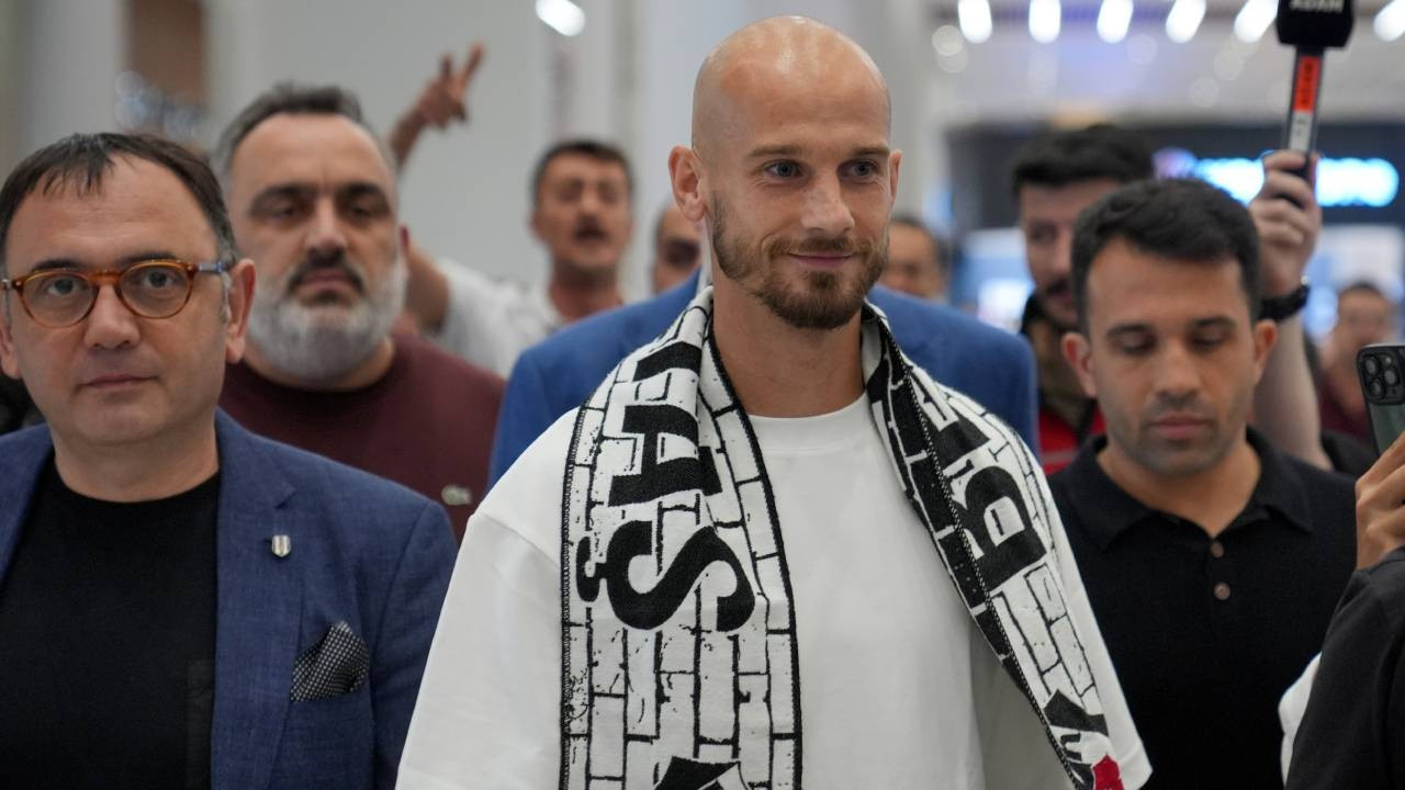 Vaclav Cerny, Beşiktaş için İstanbul’da: ‘Burada olmayı sabırla bekledim’ Vaclav Cerny, Beşiktaş için İstanbul’da: ‘Burada olmayı sabırla bekledim’