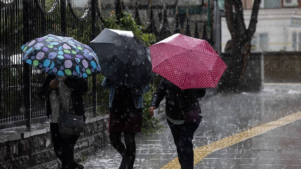 Meteoroloji'den 9 il için sarı ve turuncu kodlu uyarı: Sağanak yağış geliyor